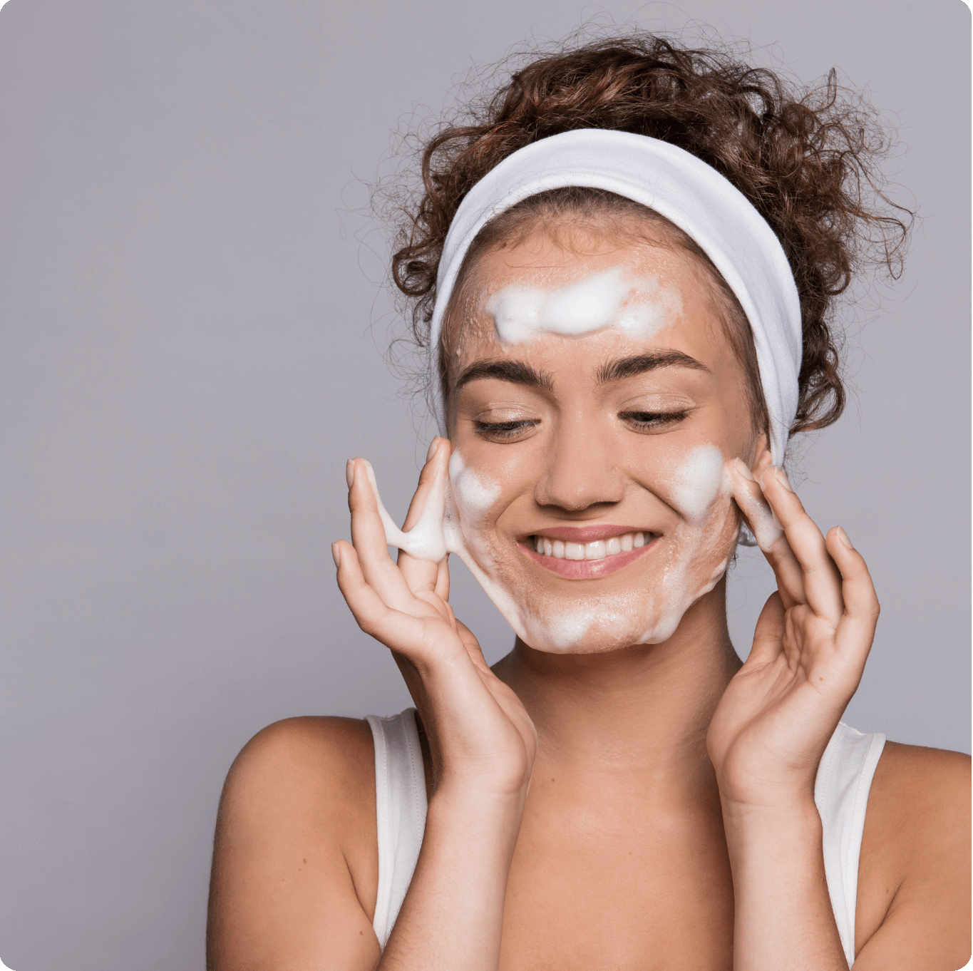 Nettoyage du visage : Les 5 erreurs à éviter pour une peau purifiée 1 3 1 2