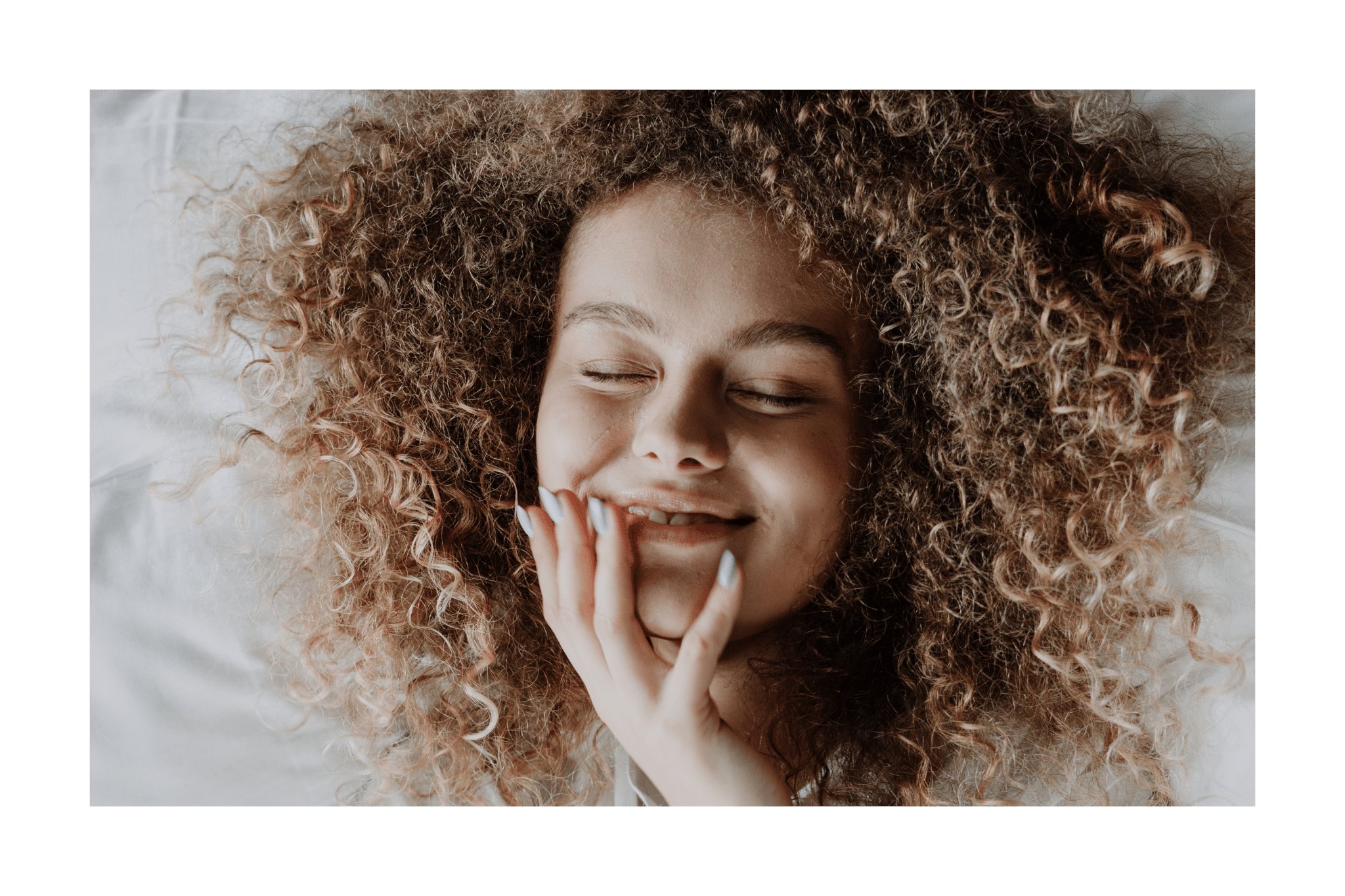 Protocoles Cheveux 4 Une femme qui veut faire un soin cheveux aesthé pour leur redonner de la brillance