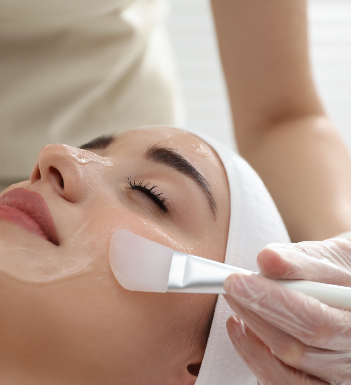 Glass Skin : la tendance beauté de 2024 pour avoir une peau glowy 5 Séance de Glow Express