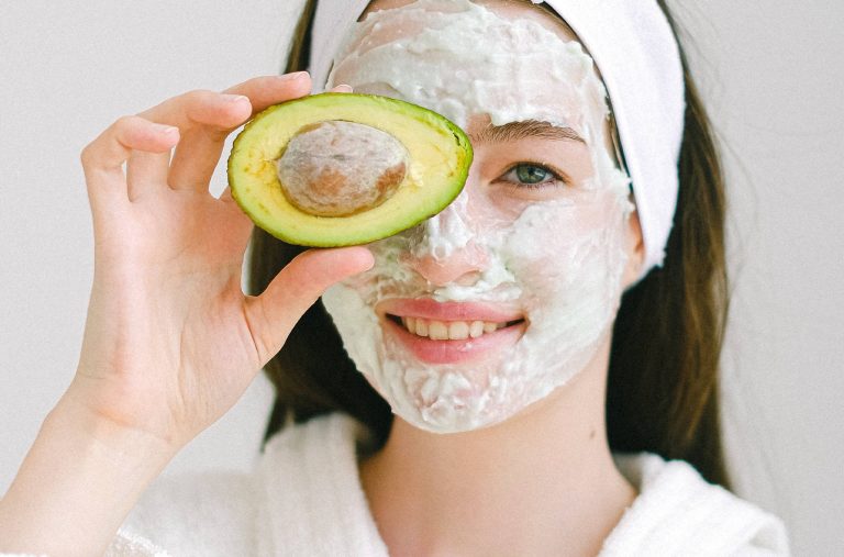 Comment faire un masque visage maison ? Recettes simples